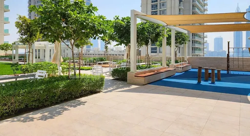 Apartment for Sale in Beach Vista Emaar Beachfront-16