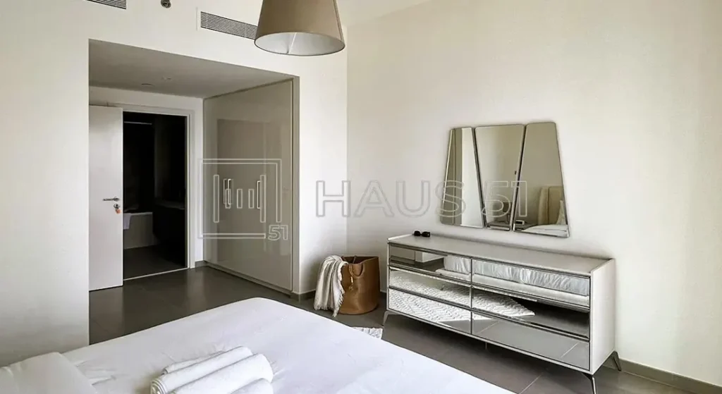 Apartment for Rent in Downtown Views II