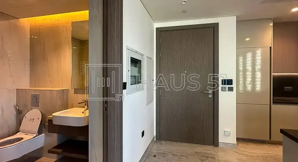 Apartment for Rent in Peninsula Five-12