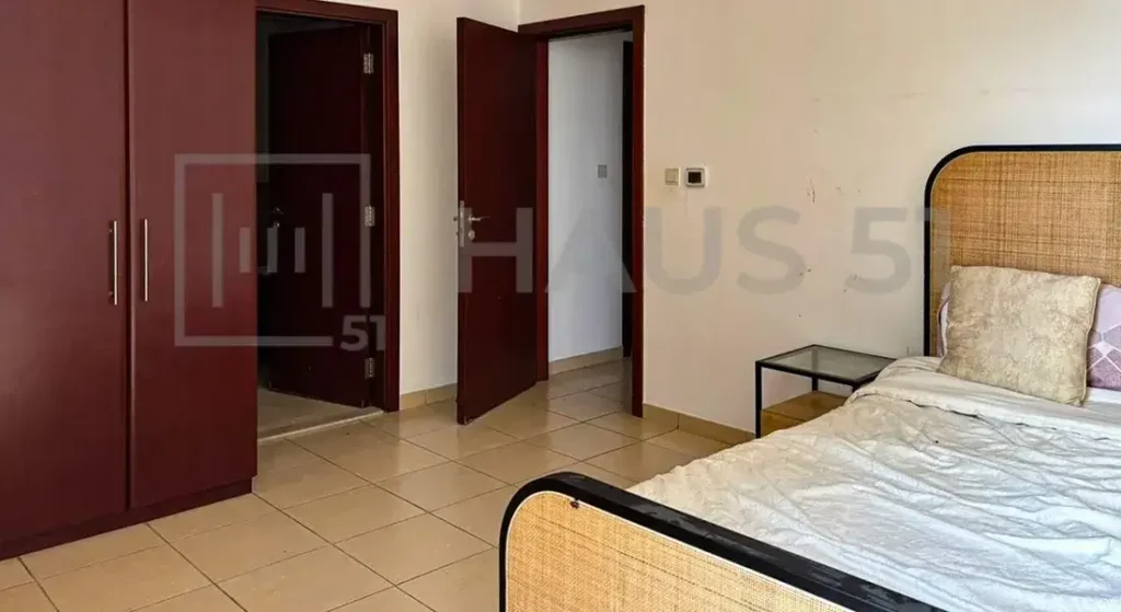 Apartment for Rent in Shams-3