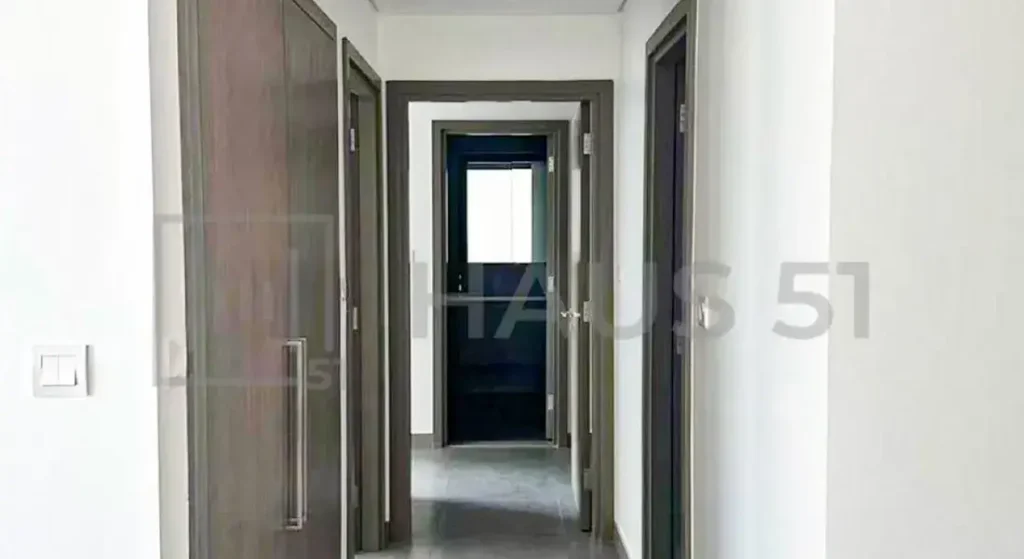 Apartment for Sale in Creek Gate Tower 1-3