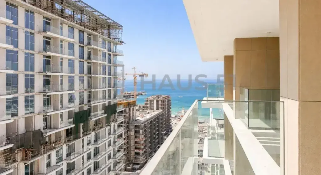 Apartment for Sale in Seagate Building 1-8