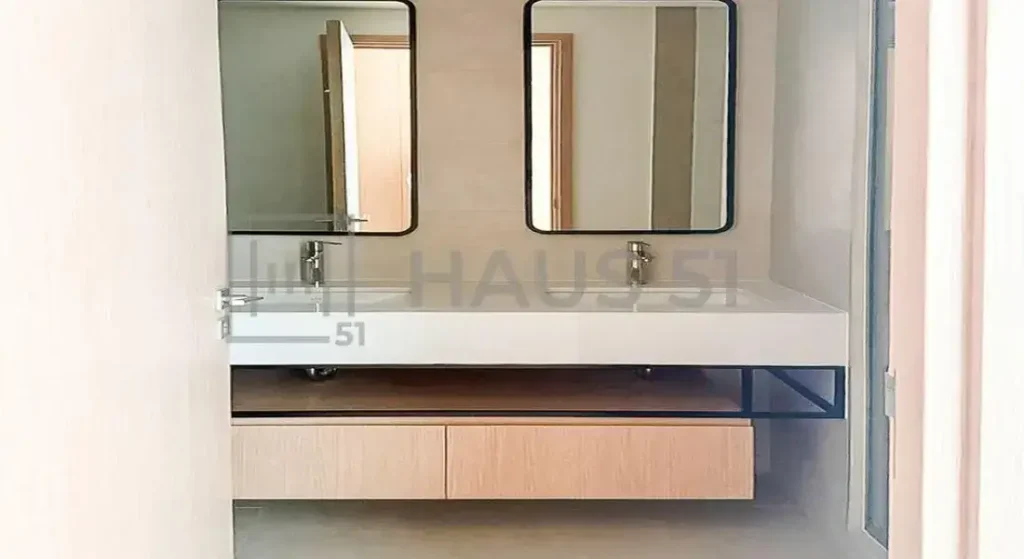 Apartment for Sale in Seagate Building 1-9